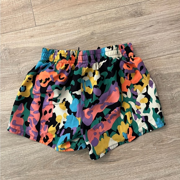 Adidas Shorts Youth XL - Picture 3 of 4